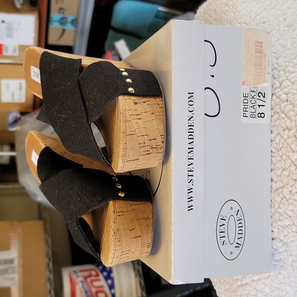 Heels - Picture 5 of 5